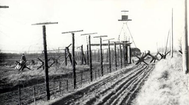 Файл:CZ-AT-Border-1955.jpg